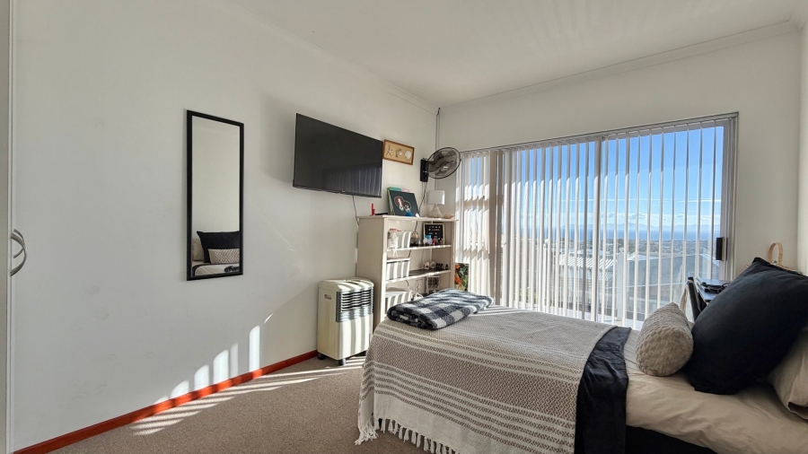 3 Bedroom Property for Sale in Mountainside Western Cape